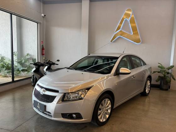 CHEVROLET CRUZE 1.8 LTZ 16V FLEX 4P AUTOMÁTICO CHEVROLET CRUZE 1.8 LTZ 16V FLEX 4P AUTOMÁTICO